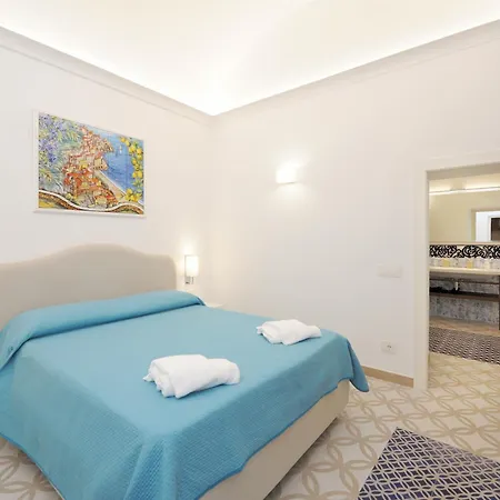 Paradise House Apartment *