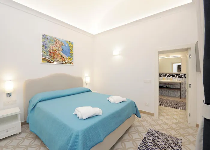 Paradise House Apartment *